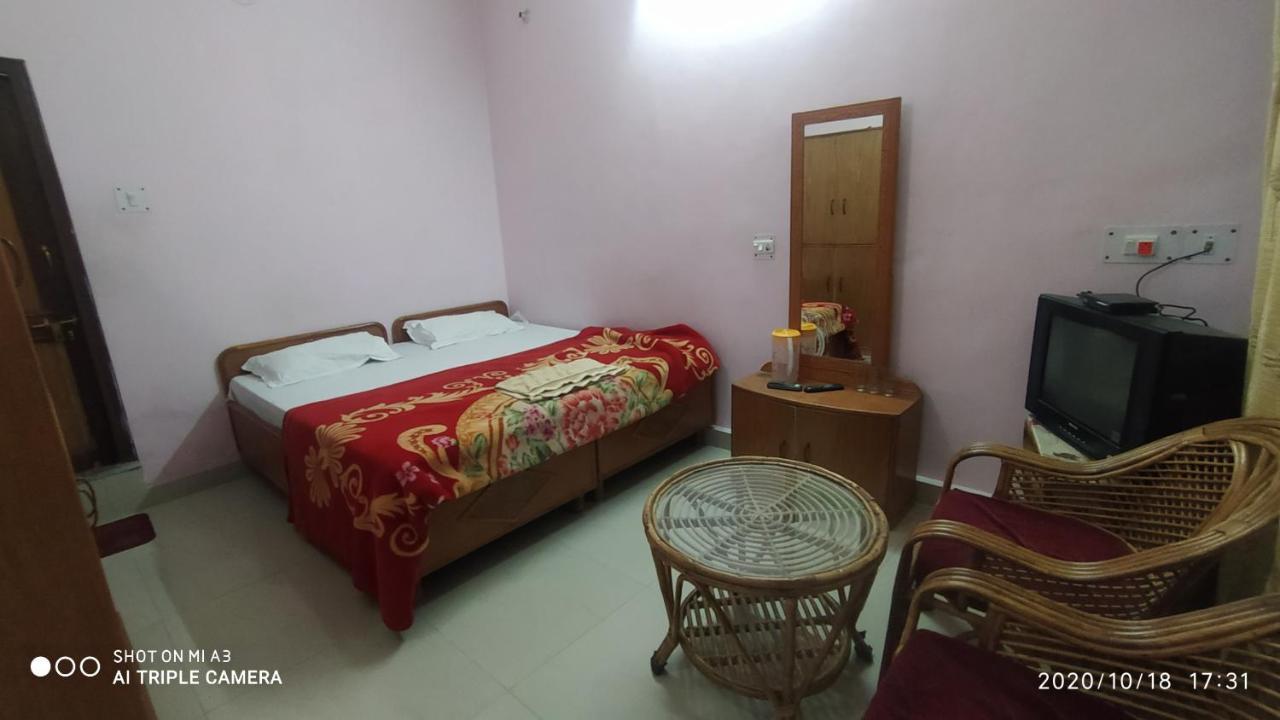 Hotel Himalayan Inn Uttarkāshi Kültér fotó