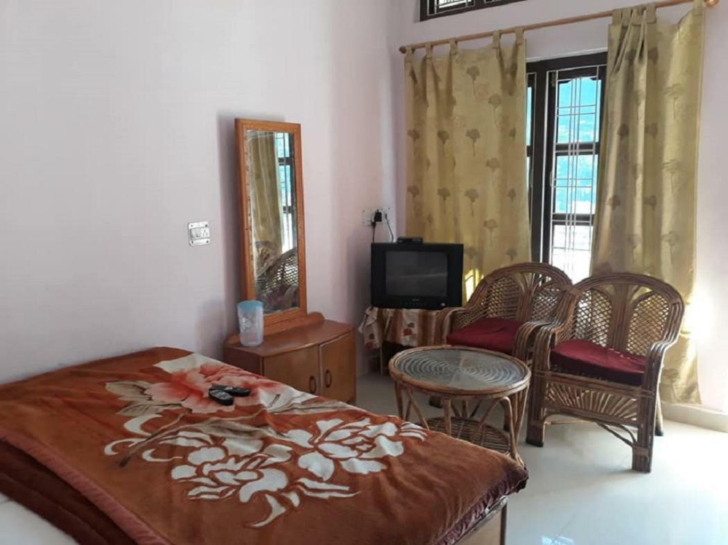 Hotel Himalayan Inn Uttarkāshi Kültér fotó