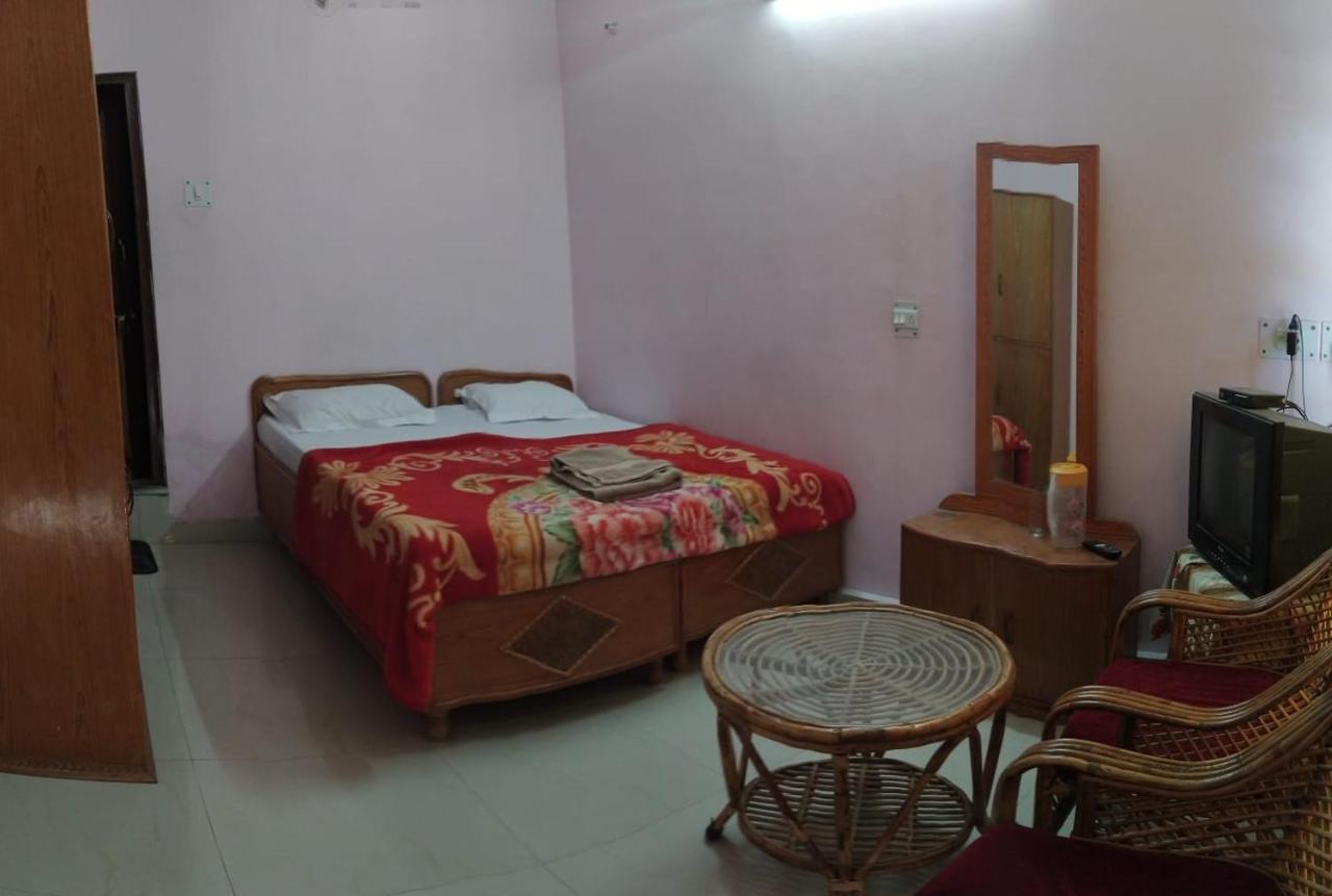 Hotel Himalayan Inn Uttarkāshi Kültér fotó